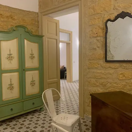Guest house Charme In Centro - Tourist *