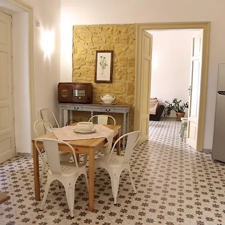 Guest house Charme In Centro - Tourist Agrigento