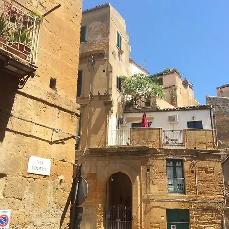 Charme In Centro - Tourist Πανσιόν Αγκριτζέντο
