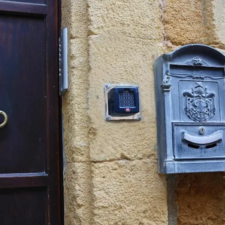 Charme In Centro - Tourist 3* Αγκριτζέντο